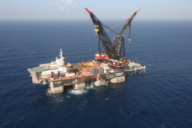 &copy; Reuters. FILE PHOTO: An aerial view shows the newly arrived foundation platform of Leviathan natural gas field, in the Mediterranean Sea, off the coast of Haifa