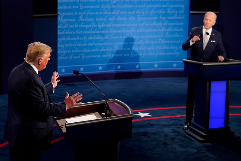 &copy; Reuters. Foto del martes del debate entre el presidente de EEUU, Donald Trump, y el candidato demócrata Joe Biden en el primer debate de cara a las elecciones de noviembre