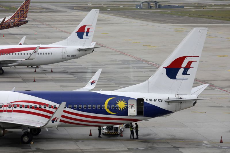 &copy; Reuters. FILE PHOTO: Malaysia Airlines planes are pictured at Kuala Lumpur International Airport in Sepang