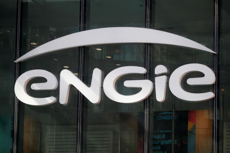 &copy; Reuters. FILE PHOTO: Logo of Engie on the company headquarters at la Defense business and financial district