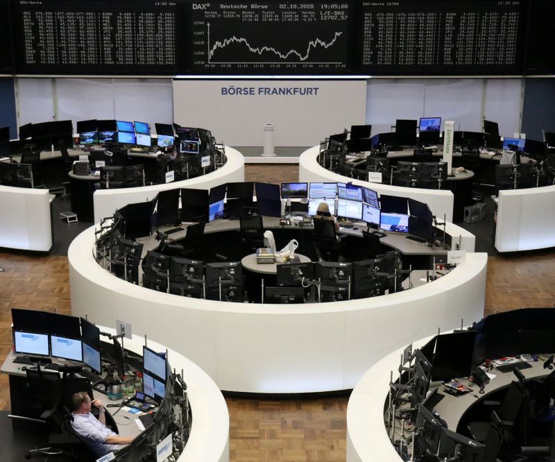 &copy; Reuters. Монитор с котировками индекса DAX на Франкфуртской фондовой бирже