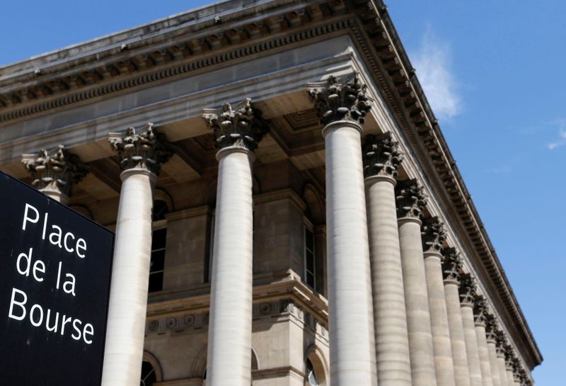 © Reuters. LES BOURSES EUROPÉENNES PROGRESSENT À MI-SÉANCE