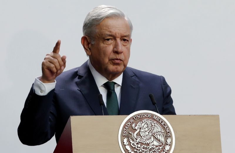 © Reuters. FILE PHOTO: Mexico's President Andres Manuel Lopez Obrador delivers his second state of the union address at National Palace in Mexico City