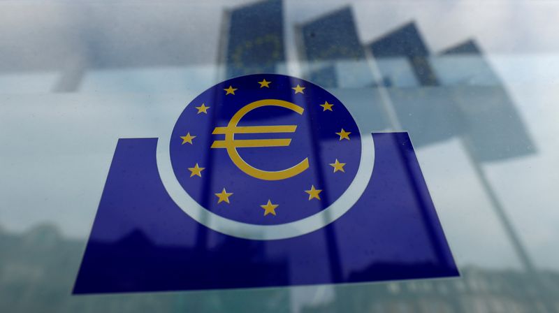 &copy; Reuters. Logo della Banca centrale europea a Francoforte