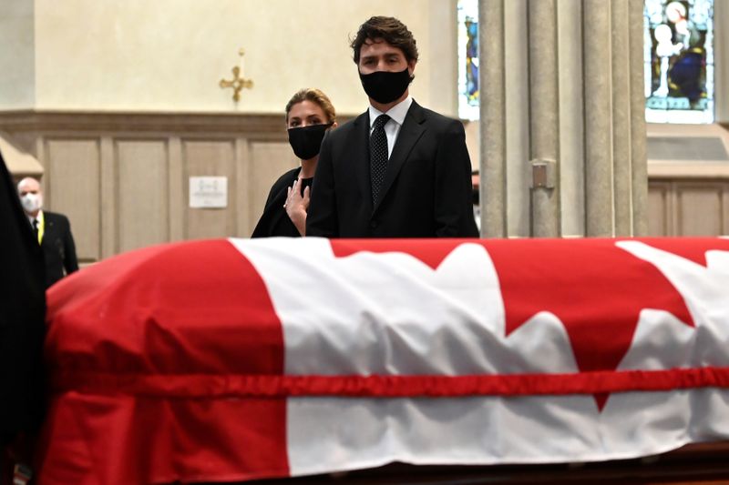 &copy; Reuters. Canada&apos;s Prime Minister Justin Trudeau attends the state funeral service for late former prime minister John Turner in Toronto