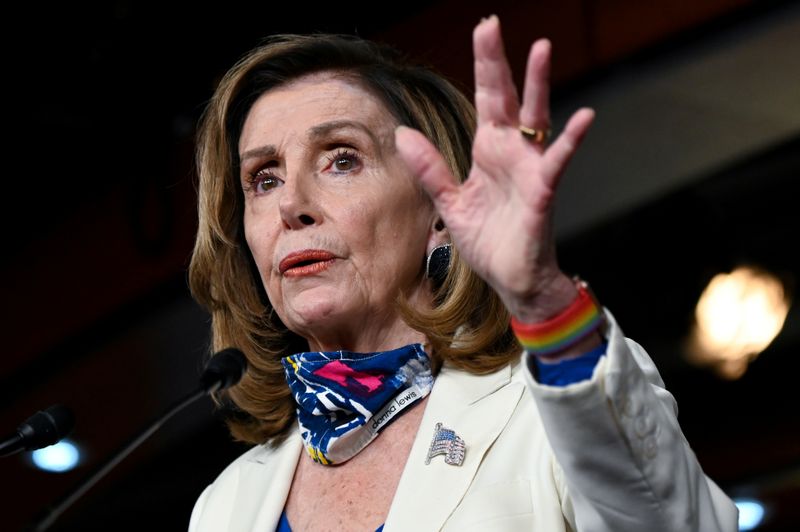 © Reuters. FILE PHOTO: U.S. House Speaker Pelosi participates in a news conference at the U.S. Capitol in Washington