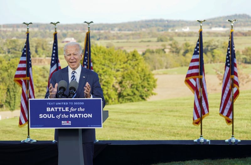 &copy; Reuters. Democratic U.S. presidential nominee Joe Biden campaigns in Gettysburg, Pennsylvania