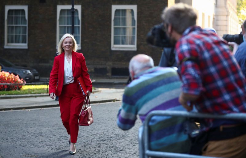 &copy; Reuters. FILE PHOTO: Britain&apos;s International Trade Secretary Liz Truss walks outside Downing Street in London