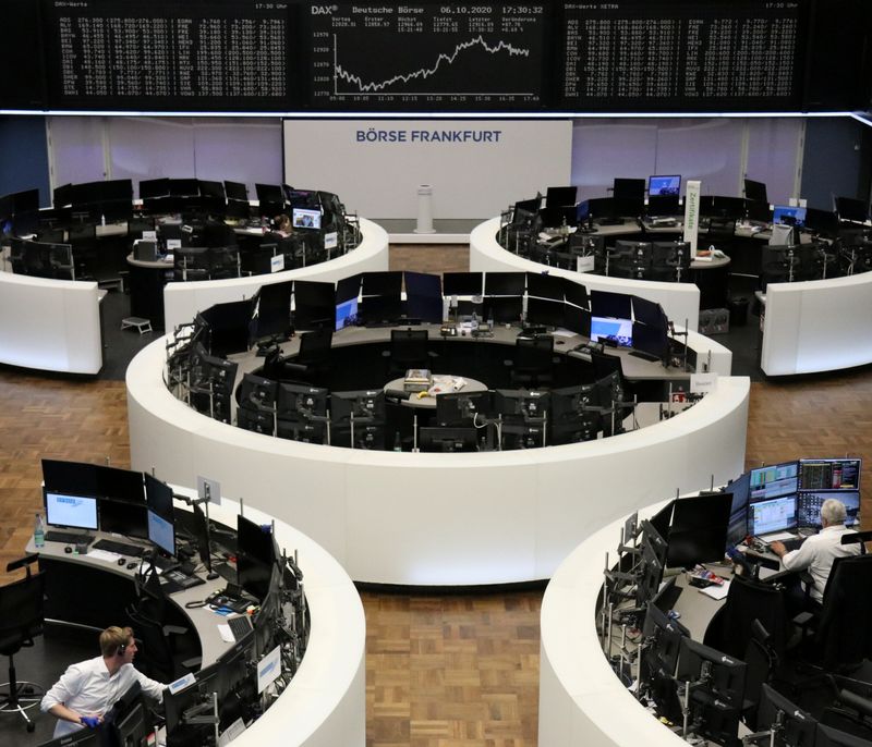 &copy; Reuters. Il grafico dell&apos;indice tedesco Dax all&apos;interno della Borsa di Francoforte