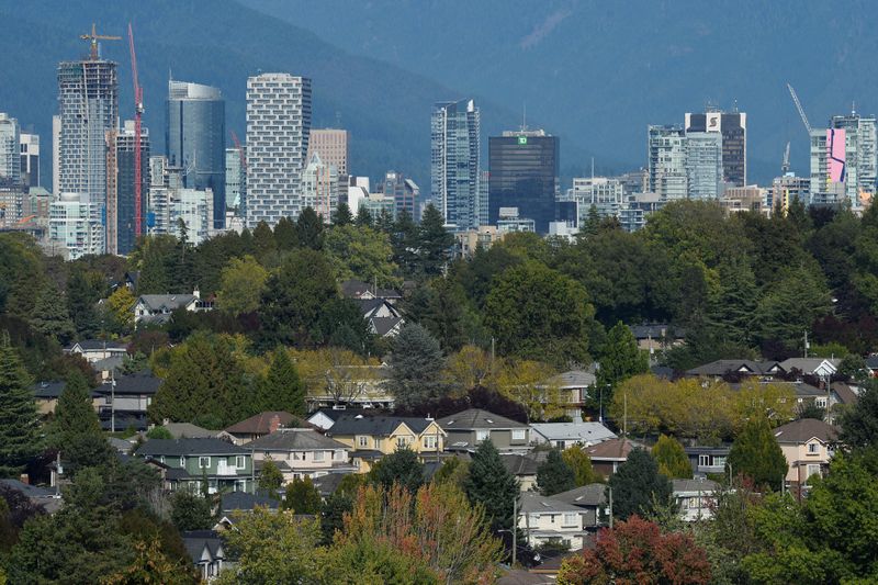 &copy; Reuters. Single Family homes are seen in Vancouver