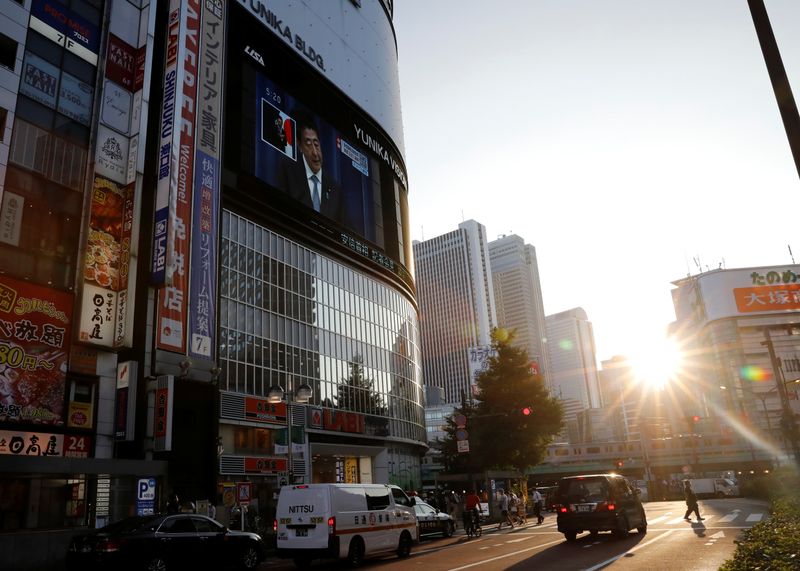 &copy; Reuters. 8月実質賃金1.4％減、労働時間短縮で6カ月連続マイナス