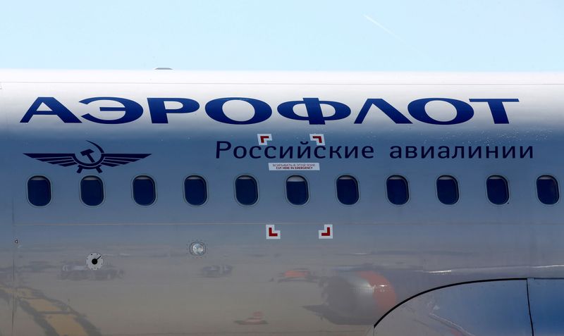 &copy; Reuters. FILE PHOTO: The logo of Russia&apos;s flagship airline Aeroflot is seen on an Airbus A320 which landed after an inaugural trip at the Marseille-Provence airport in Marignane