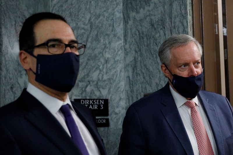 &copy; Reuters. FILE PHOTO:  Members of congress participate in the weekly Senate policy luncheon on Captiol Hill in Washington