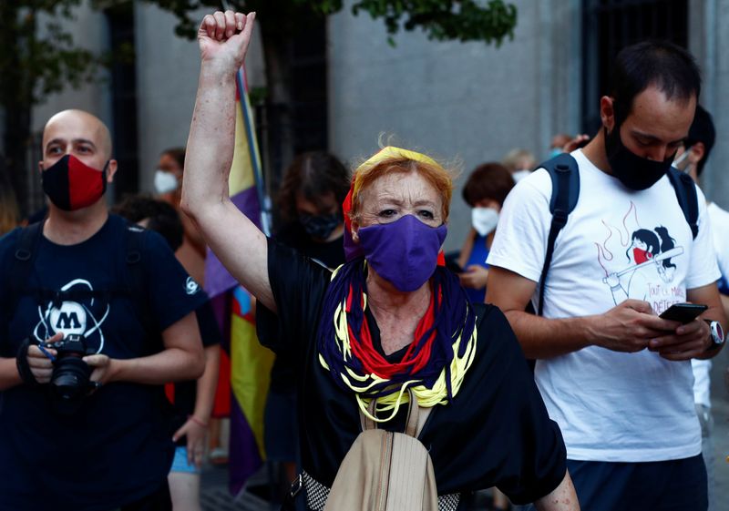 &copy; Reuters. FOTO DE ARCHIVO: Protesta contra la monarquía española en Madrid, España, el 9 de agosto de 2020