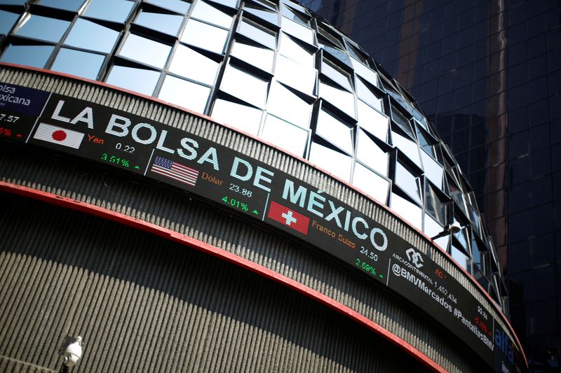 © Reuters. The building of Mexico's stock exchange is pictured after Latin American stocks tanked amid continued concerns over the coronavirus disease (COVID-19), in Mexico City