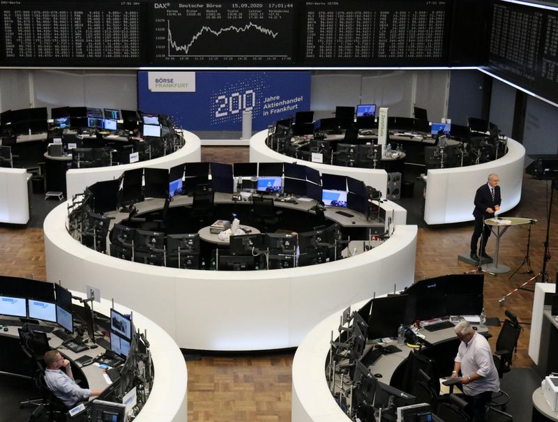 © Reuters. LES BOURSES EUROPÉENNES EN BAISSE EN DÉBUT DE SÉANCE