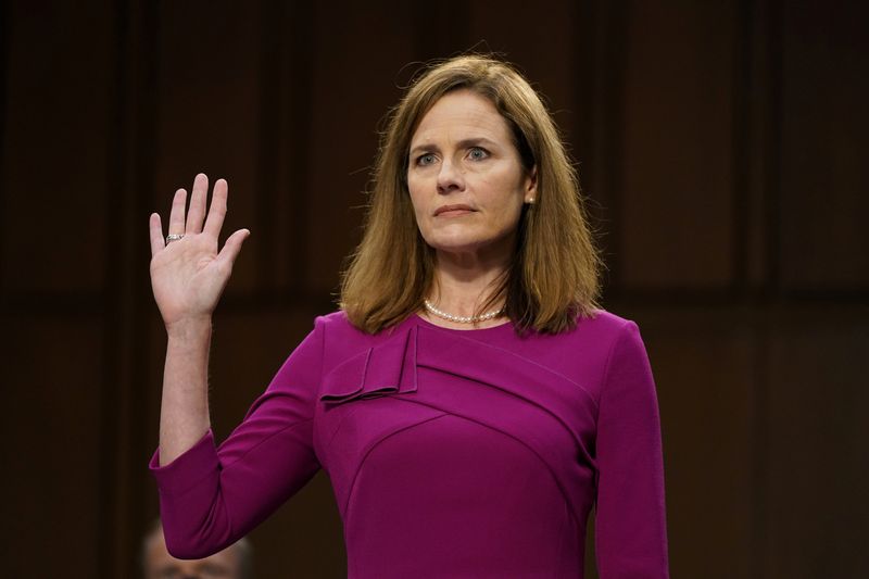 © Reuters. FILE PHOTO: U.S. Senate holds confirmation hearing for Barrett to be Supreme Court justice in Washington