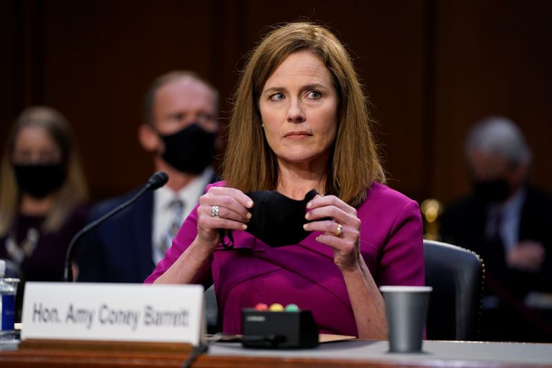 &copy; Reuters. Amy Coney Barrett, indicada à Suprema Corte dos EUA, durante audiência no Senado do país