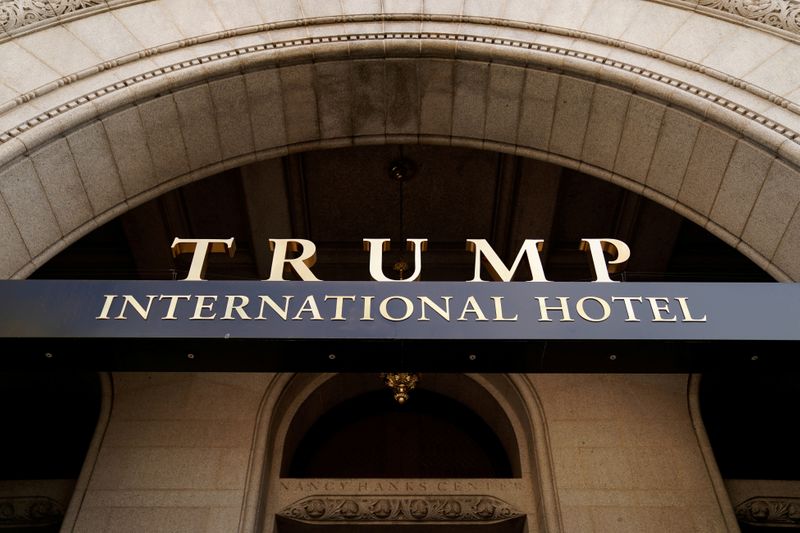 © Reuters. Fachada do Trump International Hotel em Washington