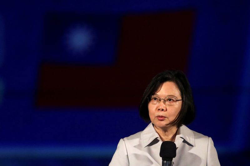 &copy; Reuters. FILE PHOTO: Taiwan President Tsai Ing-wen makes a speech ahead of the light show at the Presidential Office building in Taipei