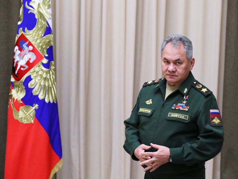 &copy; Reuters. وزير الدفاع الروسي يحث أرمينيا وأذربيجان على الالتزام بوقف إطلاق النار