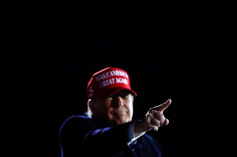 &copy; Reuters. U.S. President Trump holds campaign rally in Des Moines