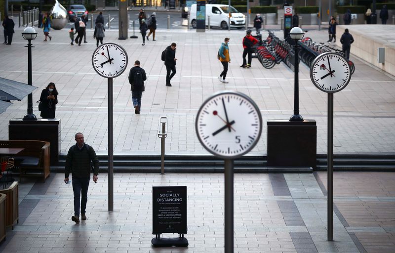 &copy; Reuters. FILE PHOTO:  Outbreak of the coronavirus disease (COVID-19) in London