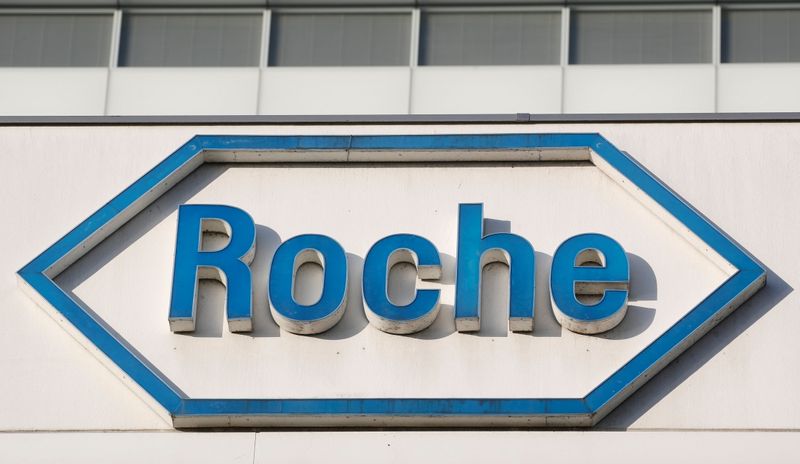 © Reuters. ROCHE, SOUTENU PAR LA DIVISION DIAGNOSTICS, CONFIRME SES PRÉVISIONS POUR 2020