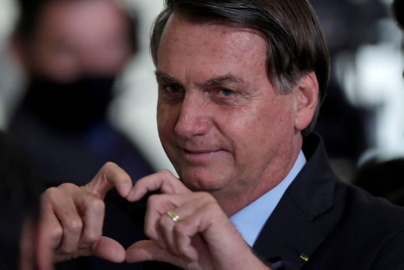 &copy; Reuters. Presidente Jair Bolsonaro após cerimônia no Palácio do Planalto