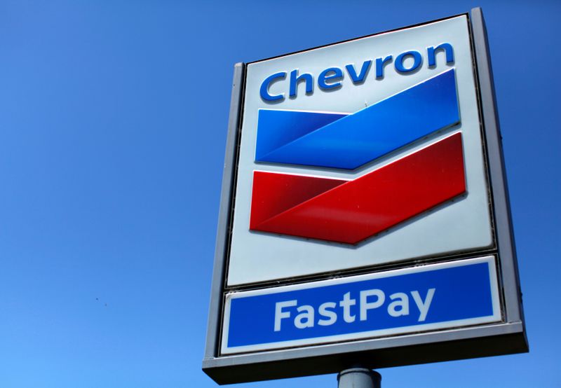&copy; Reuters. FILE PHOTO: A Chevron gas station sign is seen in Del Mar, California