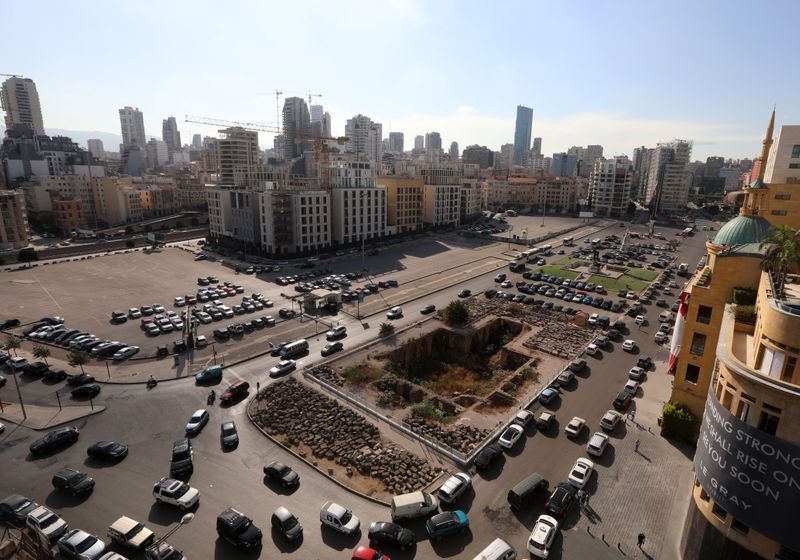 © Reuters. A general view shows Martyrs' Square in downtown Beirut