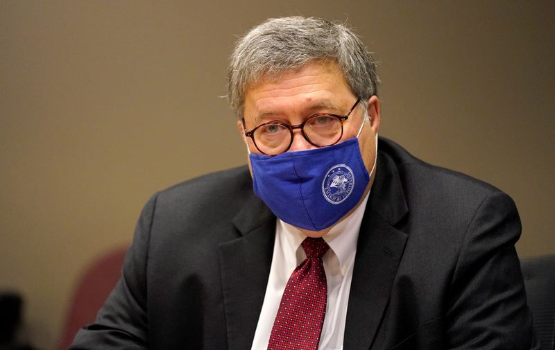 &copy; Reuters. U.S. Attorney General William Barr meets with members of the St. Louis Police Department