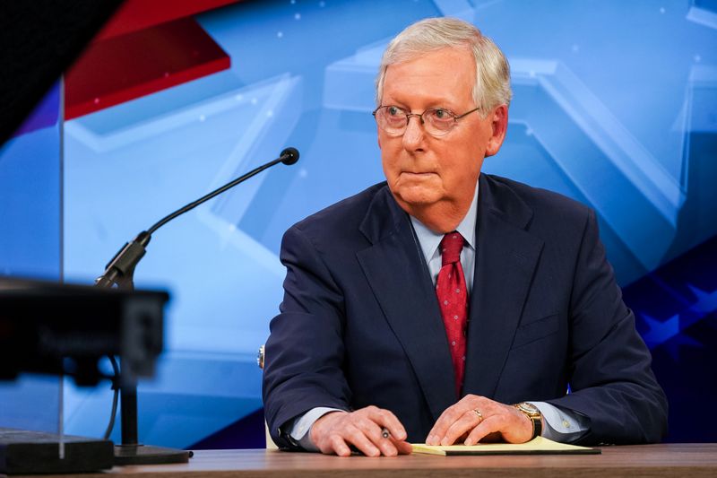 &copy; Reuters. FILE PHOTO: US Sentate Candidates debate in Kentucky