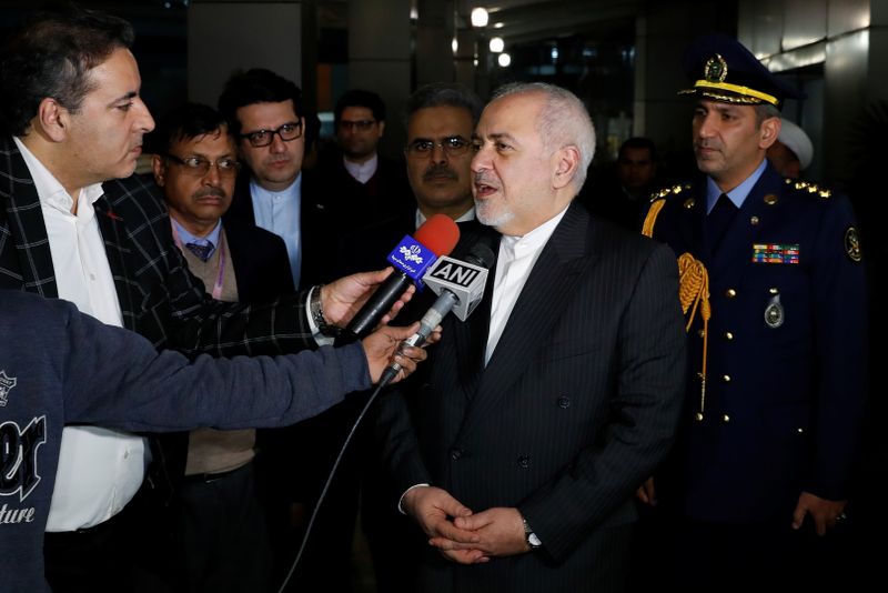 © Reuters. إيران لا ترى ضرورة للتهافت على شراء السلاح مع توقعها رفع حظر الأمم المتحدة
