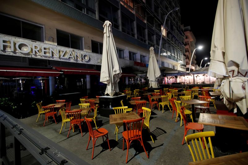 &copy; Reuters. FILE PHOTO: The spread of the coronavirus disease (COVID-19) in Naples