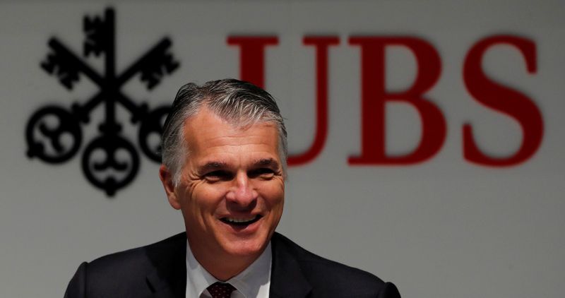 &copy; Reuters. Il Ceo della banca svizzera Ubs durante una conferenza stampa annuale a Zurigo