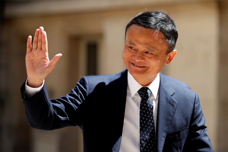 &copy; Reuters. FOTO DE ARCHIVO: Jack Ma, presidente del Grupo Alibaba llega a la Cumbre &quot;Tech for Good&quot; en París, Francia, el 15 de mayo de 2019