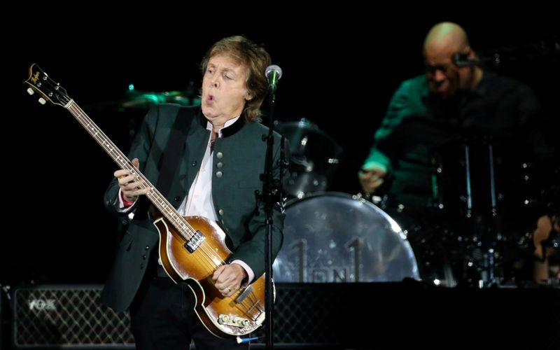&copy; Reuters. FILE PHOTO: Paul McCartney performs during the &quot;One on One&quot; tour concert in Porto Alegre