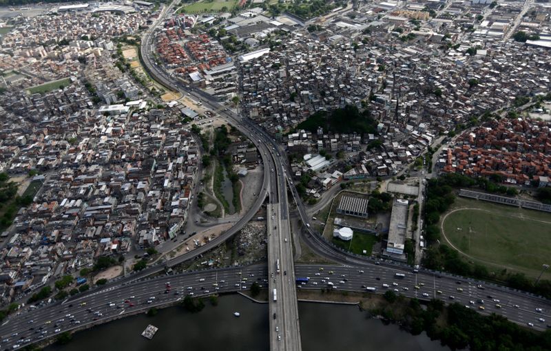 &copy; Reuters. Vista aérea da Linha Amarela, no Rio de Janeiro