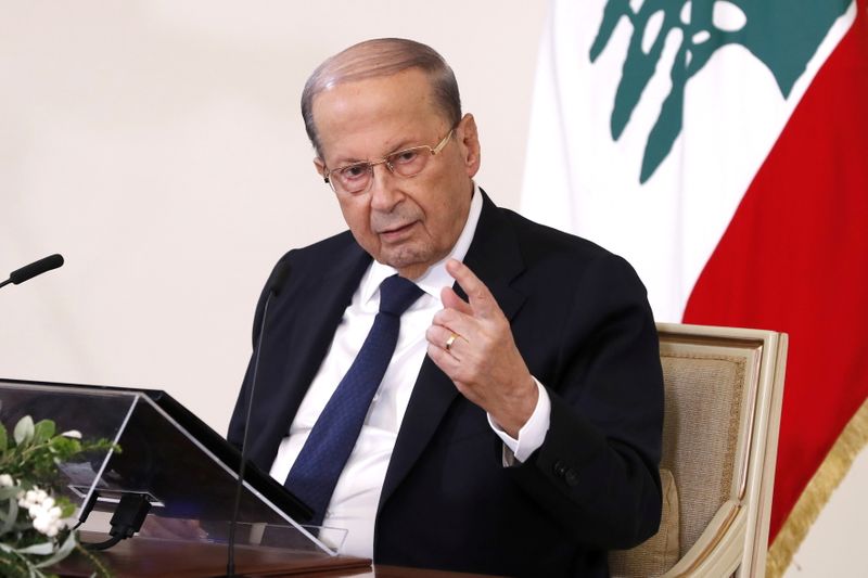 &copy; Reuters. FILE PHOTO: Lebanon&apos;s President Michel Aoun speaks during a news conference at the presidential palace in Baabda