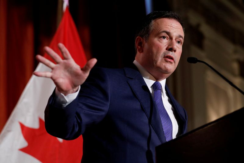 &copy; Reuters. FILE PHOTO: Alberta Premier Jason Kenney speaks at an event in Ottawa