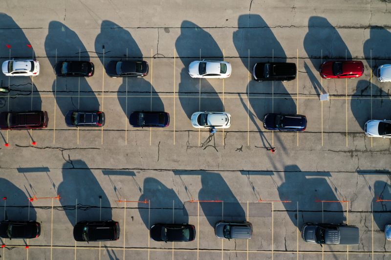 &copy; Reuters. FILE PHOTO: FILE PHOTO: Aerial view of drive-thru COVID-19 testing site at Miller Park