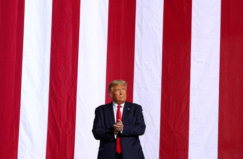 &copy; Reuters. FILE PHOTO: U.S. President Donald Trump campaign rally in Gastonia, North Carolina