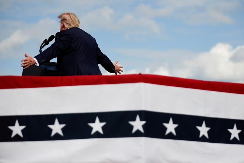 &copy; Reuters. FILE PHOTO: U.S. President Donald Trump&apos;s campaign rally in Greenville, North Carolina