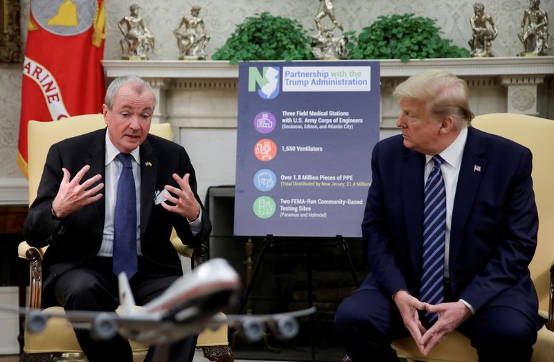 &copy; Reuters. FILE PHOTO: U.S. President Trump holds coronavirus response meeting with New Jersey Governor Murphy at the White House in Washington
