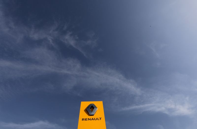 © Reuters. RENAULT VA ARRÊTER LA PRODUCTION DU FOURGON FIAT À SANDOUVILLE
