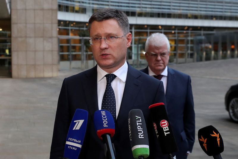 &copy; Reuters. Russian Energy Minister Alexander Novak speaks with the media outside the EU Commission headquarters in Brussels