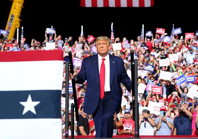 &copy; Reuters. FILE PHOTO: U.S. President Donald Trump campaign rally in Gastonia, North Carolina