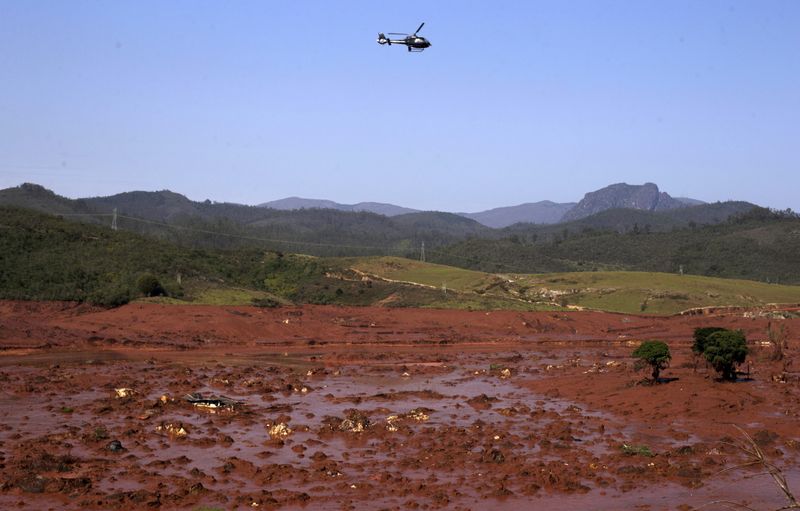 &copy; Reuters. Distrito de Bento Rodrigues, em Mariana (MG), após rompimento de barragem da Samarco