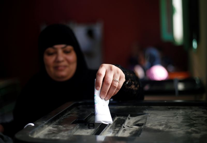 &copy; Reuters. مصر تبدأ التصويت لانتخاب برلمان جديد